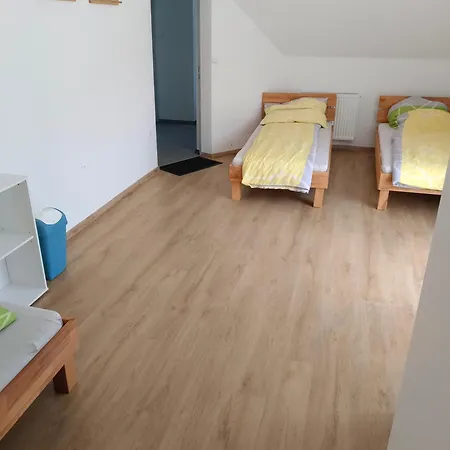 Arbeiterunterkunft In - Schnell Erreichbar & Gut Ausgestattet Ostello *