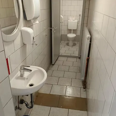 Ostello Arbeiterunterkunft In - Schnell Erreichbar & Gut Ausgestattet Kalchberg